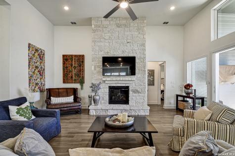 422 Corwin Cibolo TX 78108