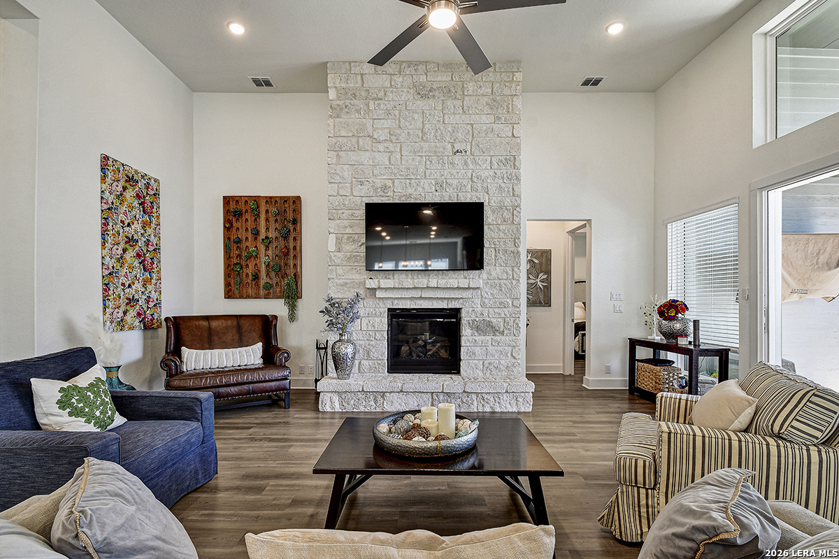 422 Corwin Cibolo TX 78108
