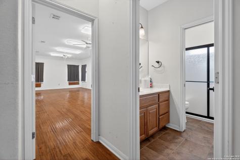 4530 Winneway San Antonio TX 78222