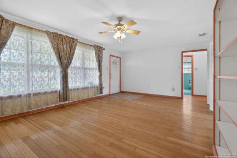4530 Winneway San Antonio TX 78222