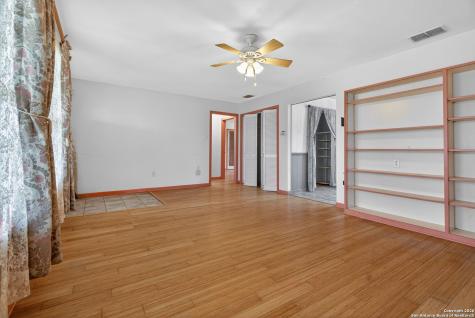 4530 Winneway San Antonio TX 78222