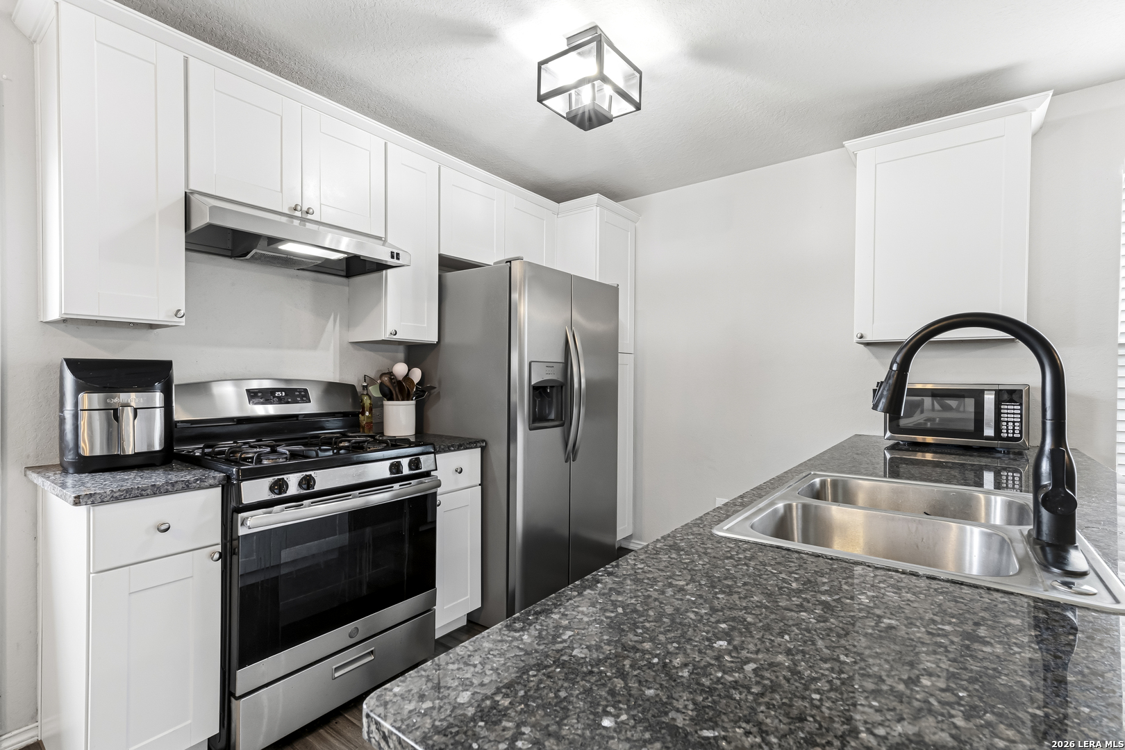 3822 Carducci Drive Converse TX 78109