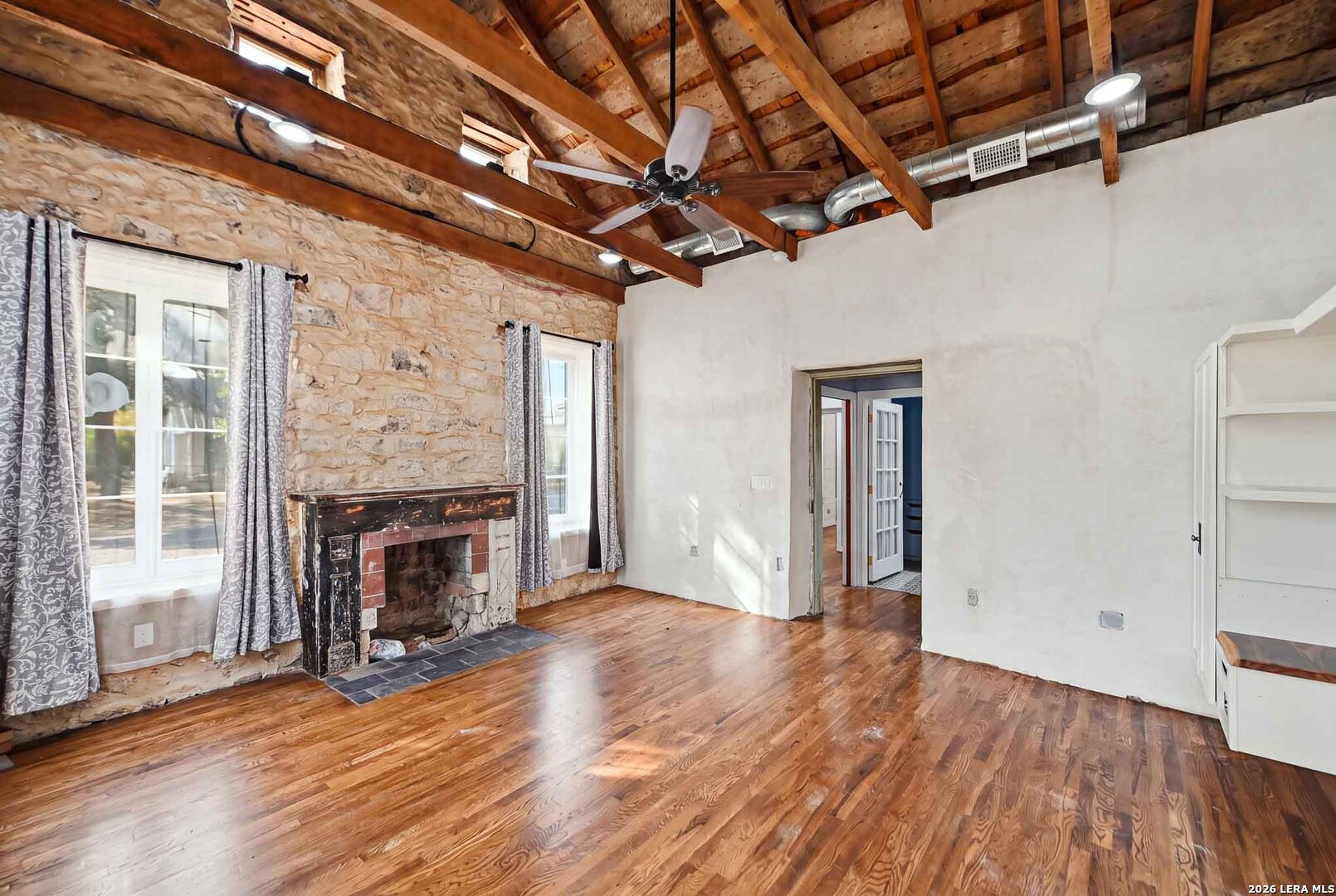 501 London Street Castroville TX 78009