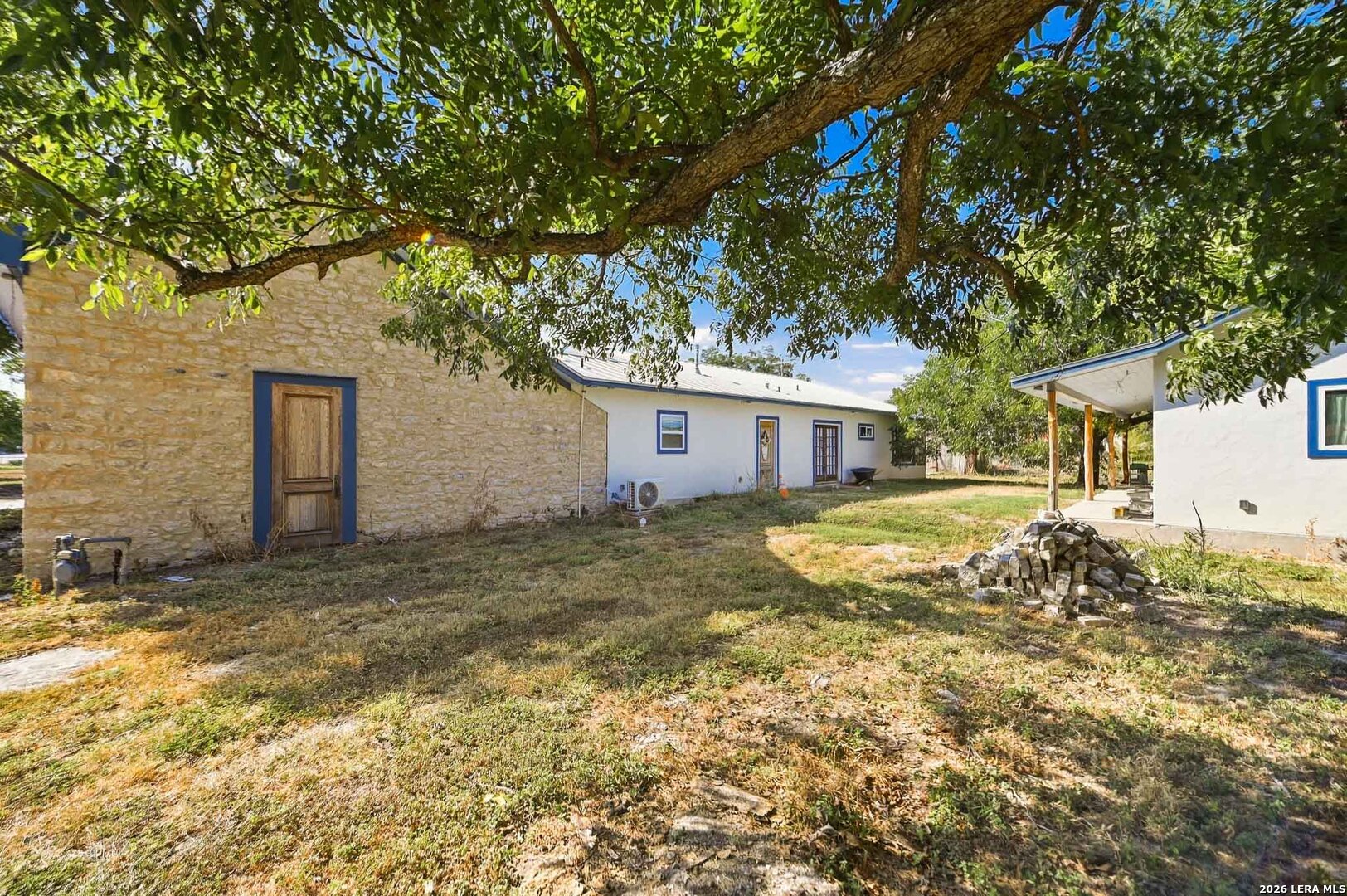 501 London Street Castroville TX 78009