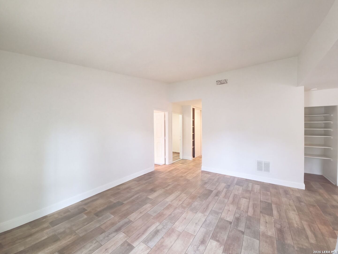 8703 Park Meadows Converse TX 78109