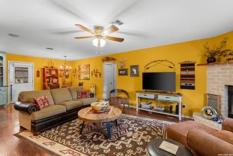 128 Ridge Grove Road Kerrville TX 78028