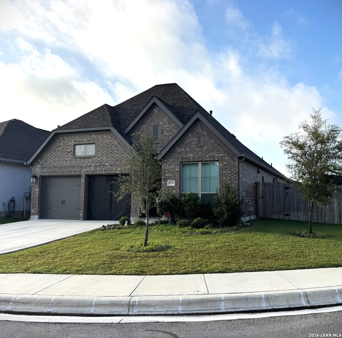 2037 Creekview Seguin TX 78155
