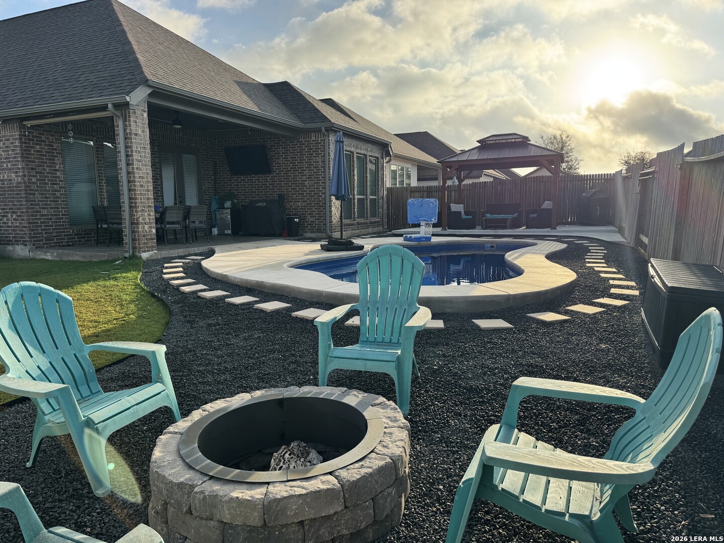 2037 Creekview Seguin TX 78155