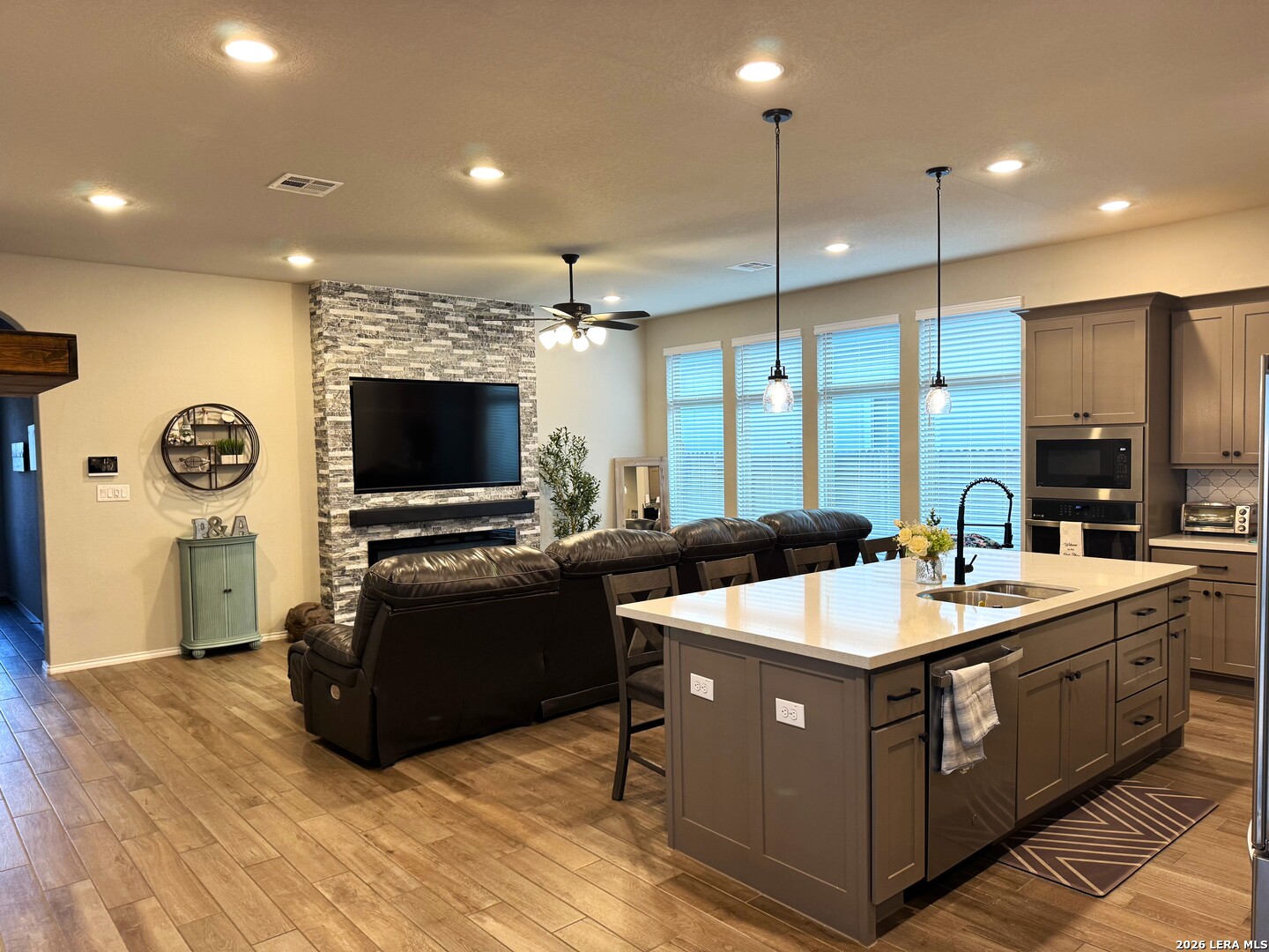 2037 Creekview Seguin TX 78155