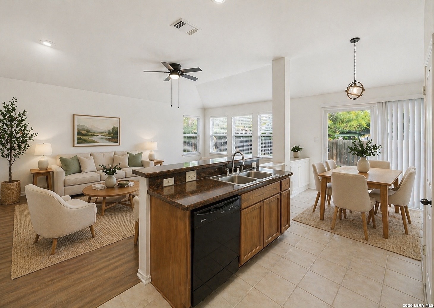 8346 Copperglen Converse TX 78109