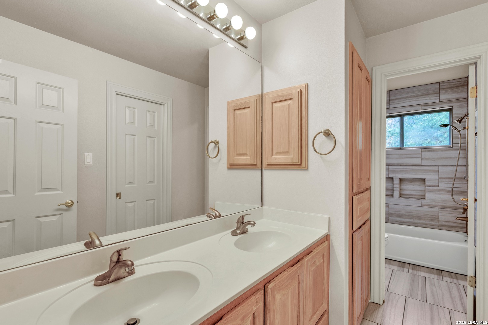 1718 Fox Tree San Antonio TX 78248