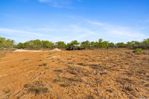 2161 County Road 124 Floresville TX 78114