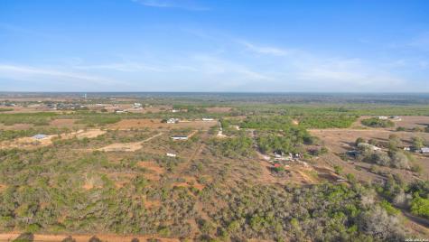 2161 County Road 124 Floresville TX 78114