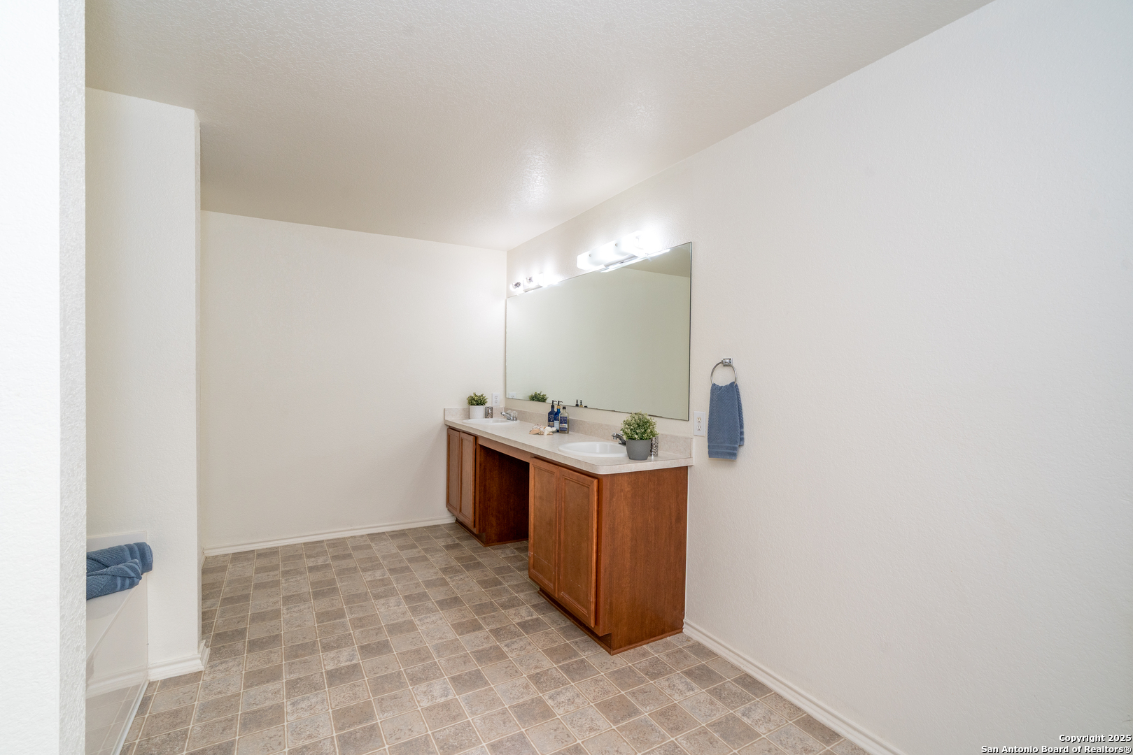 13003 Southton San Antonio TX 78223