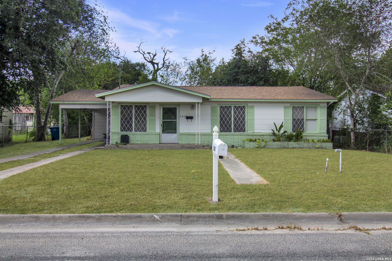 503 N Monroe Street Beeville TX 78102