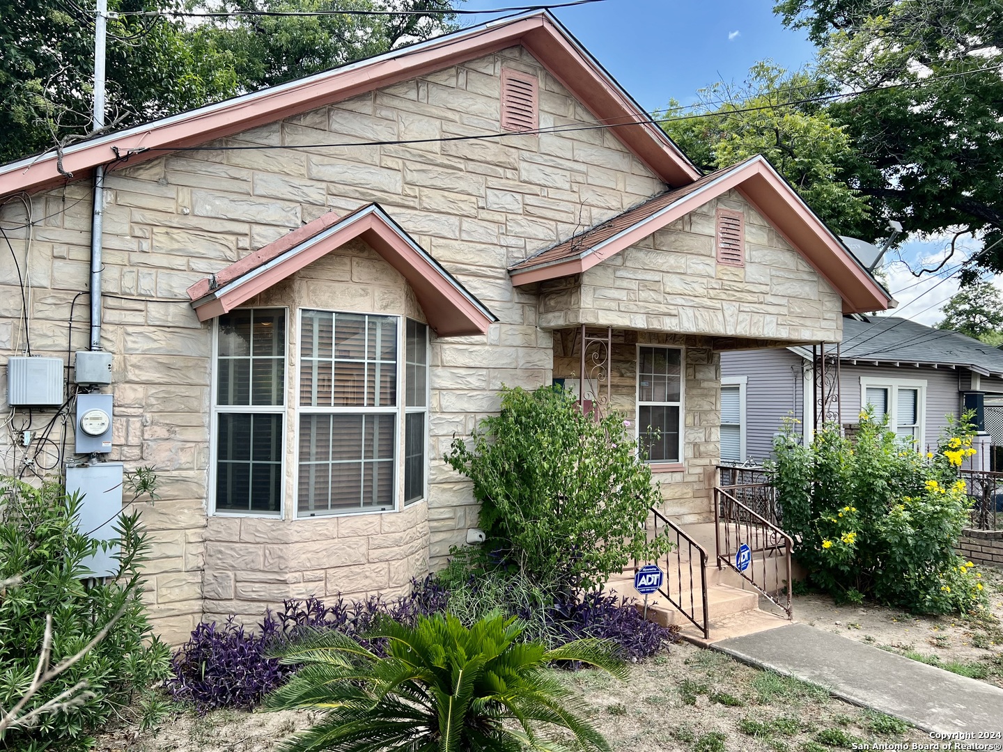 801 W Theo Avenue San Antonio TX 78225