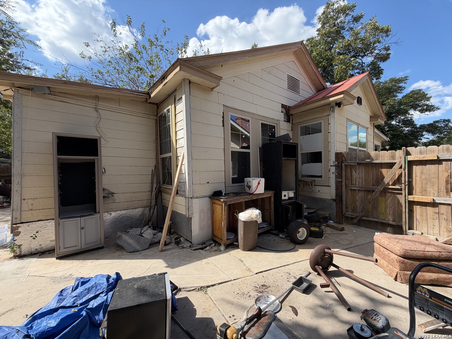 1030 W Ridgewood Court San Antonio TX 78201