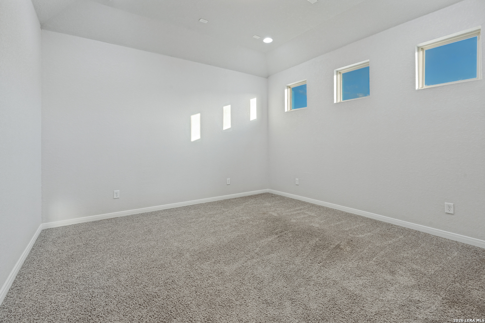 4002 Arena Blanca San Antonio TX 78261