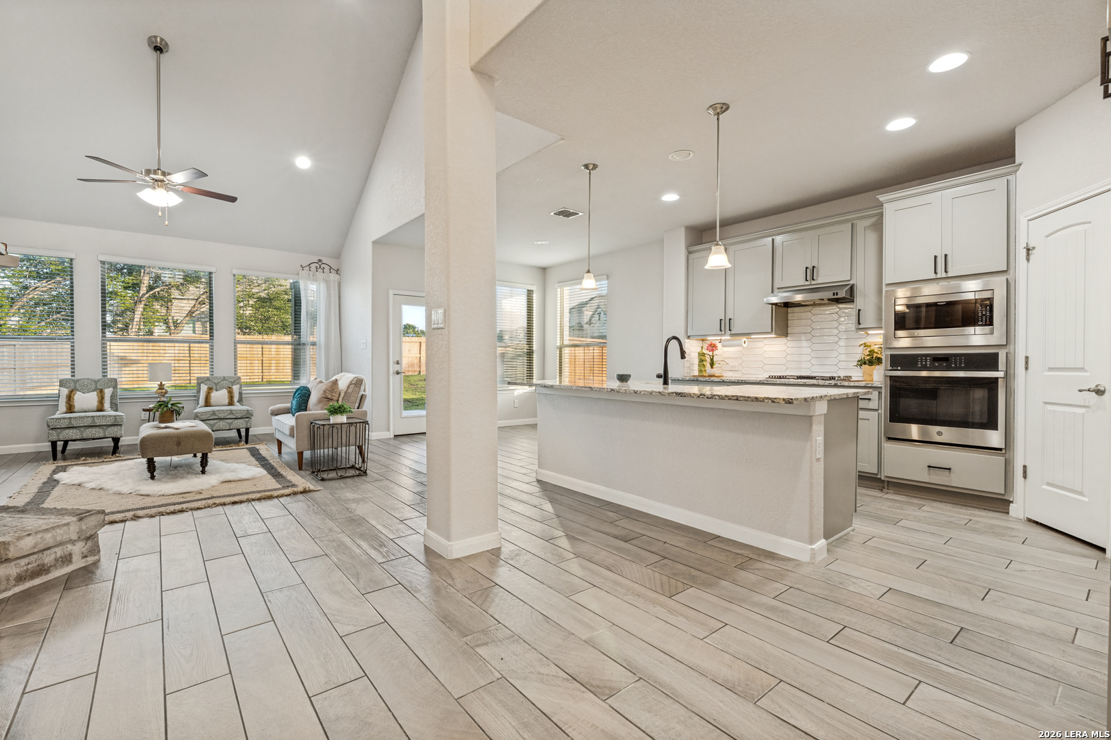 4002 Arena Blanca San Antonio TX 78261