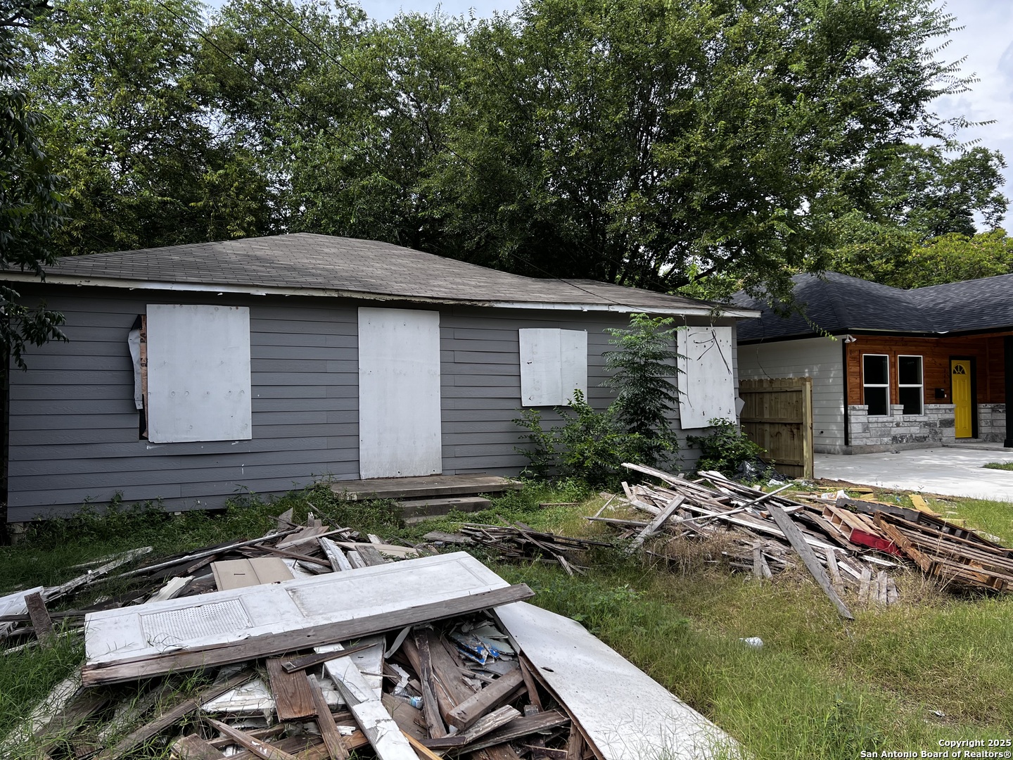 220 Frost Street San Antonio TX 78201