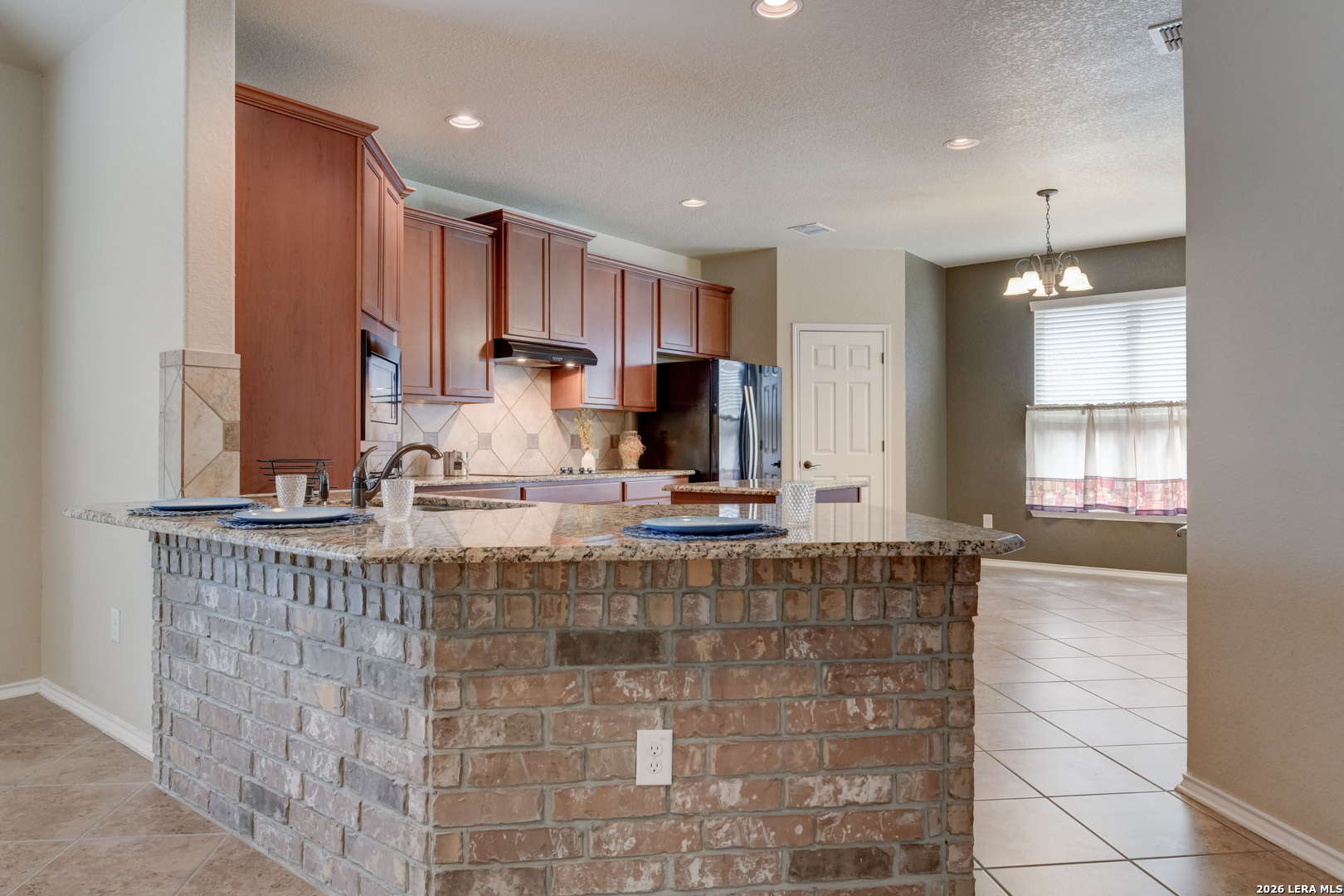 2718 Brighton Park Converse TX 78109