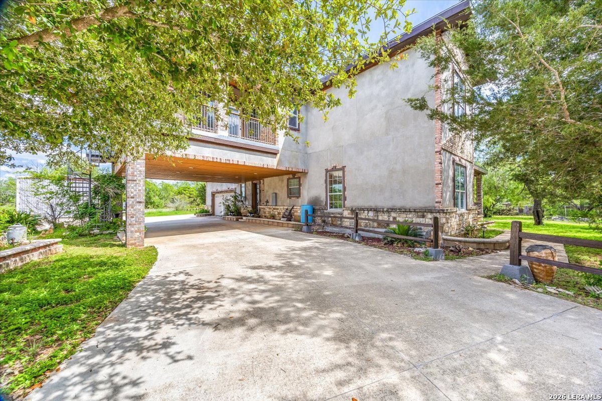 19590 Leal Road San Antonio TX 78221