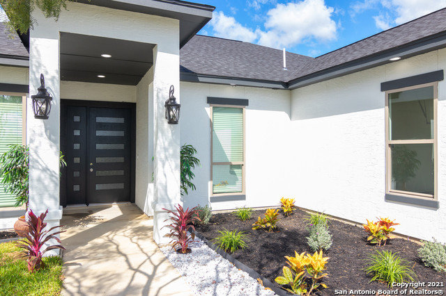 117 Hidden Ranch Court Floresville TX 78114