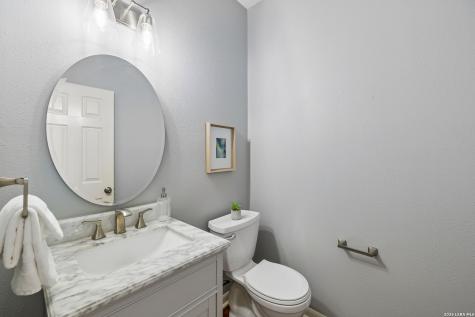 2215 Blackoak Bend San Antonio TX 78248