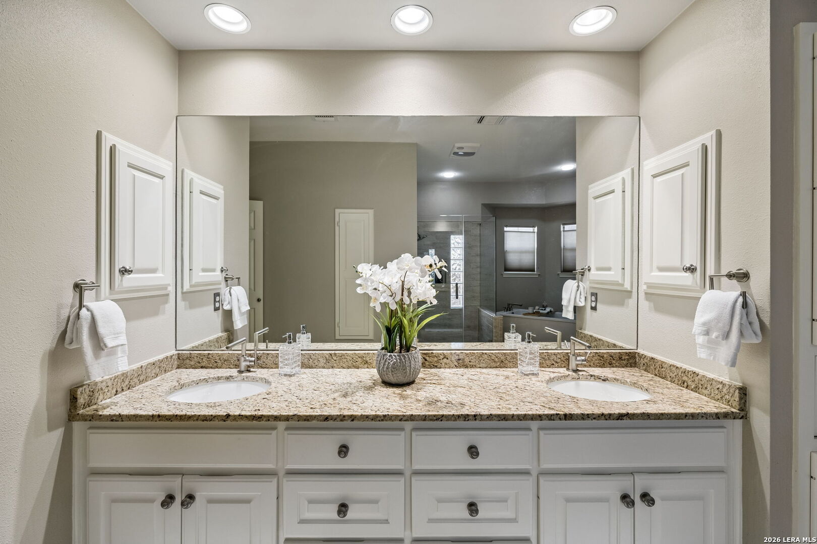 2215 Blackoak Bend San Antonio TX 78248