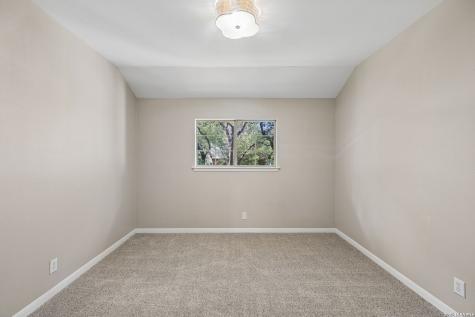 2215 Blackoak Bend San Antonio TX 78248