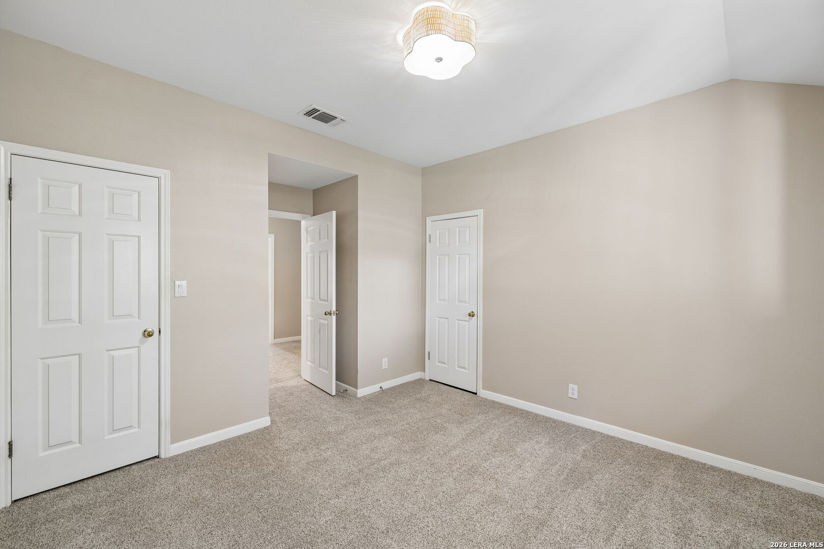 2215 Blackoak Bend San Antonio TX 78248