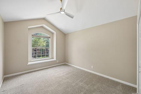 2215 Blackoak Bend San Antonio TX 78248