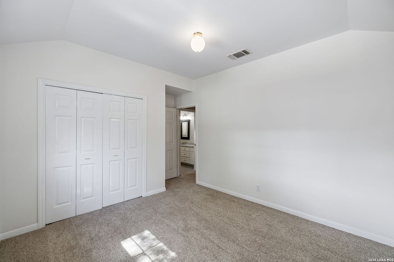 2215 Blackoak Bend San Antonio TX 78248