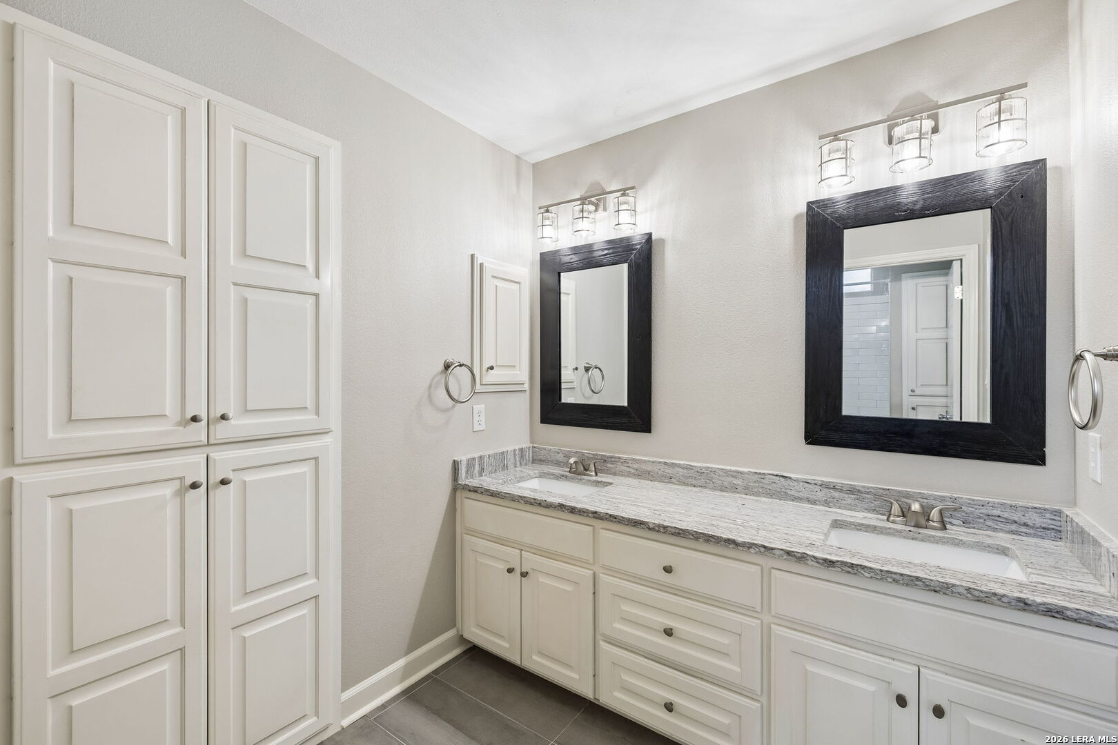 2215 Blackoak Bend San Antonio TX 78248