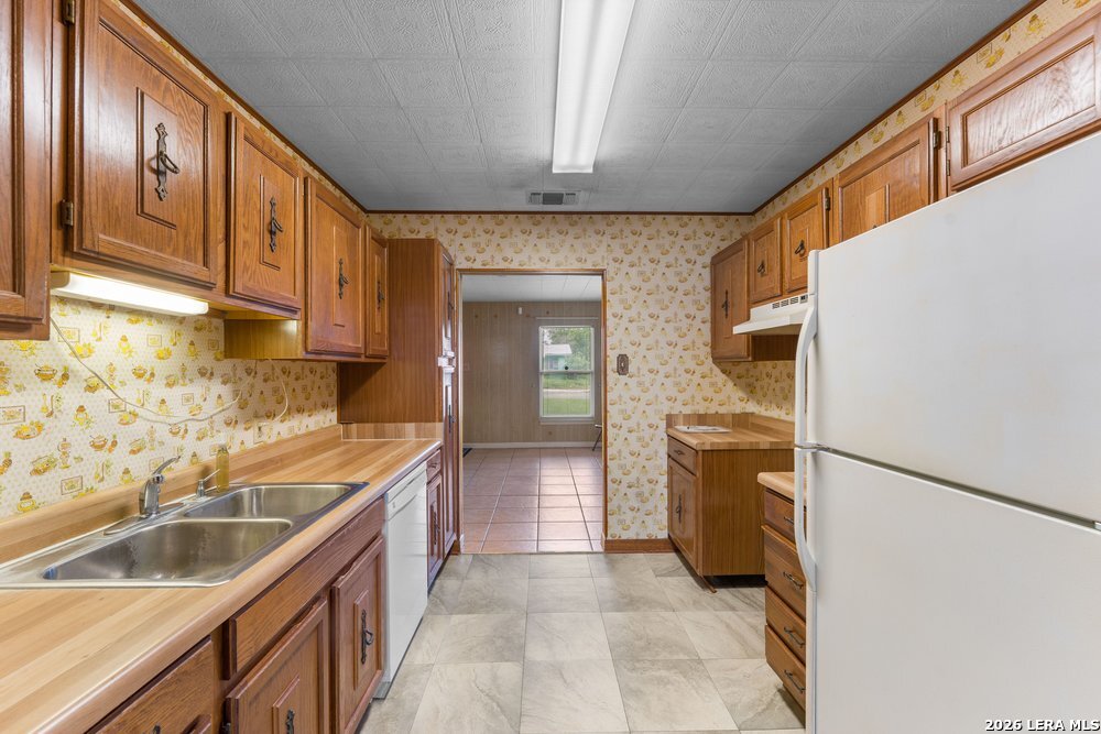 3627 W Poplar Street San Antonio TX 78228