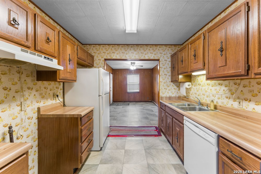 3627 W Poplar Street San Antonio TX 78228
