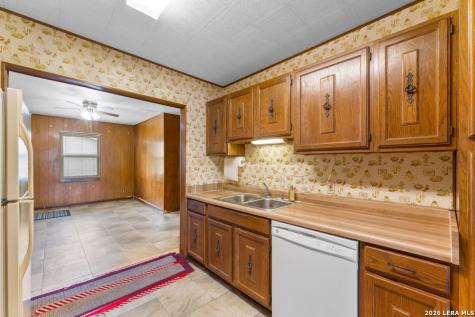 3627 W Poplar Street San Antonio TX 78228