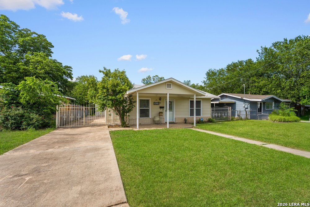 3627 W Poplar Street San Antonio TX 78228