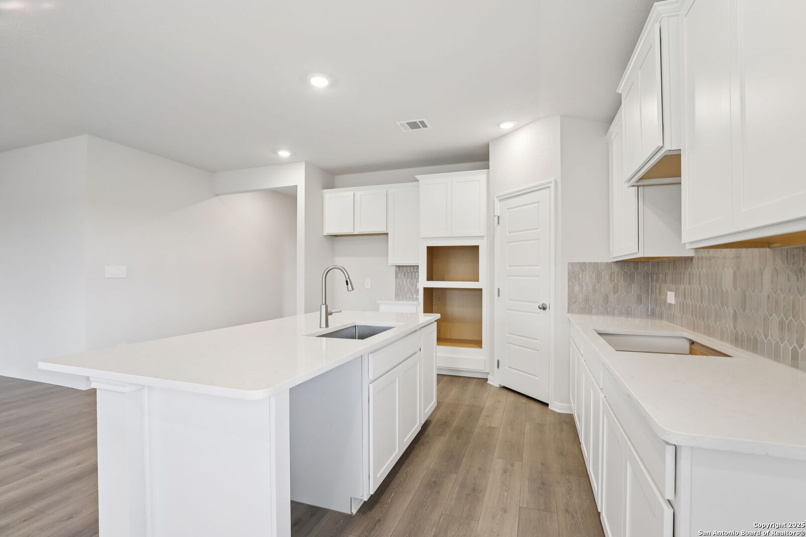 205 Bark Hollow Avenue Cibolo TX 78108