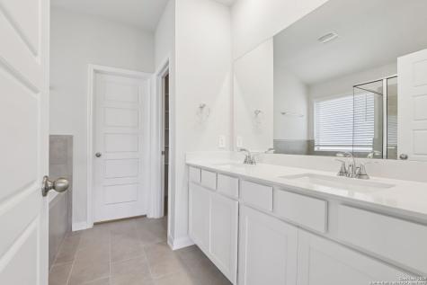 205 Bark Hollow Avenue Cibolo TX 78108