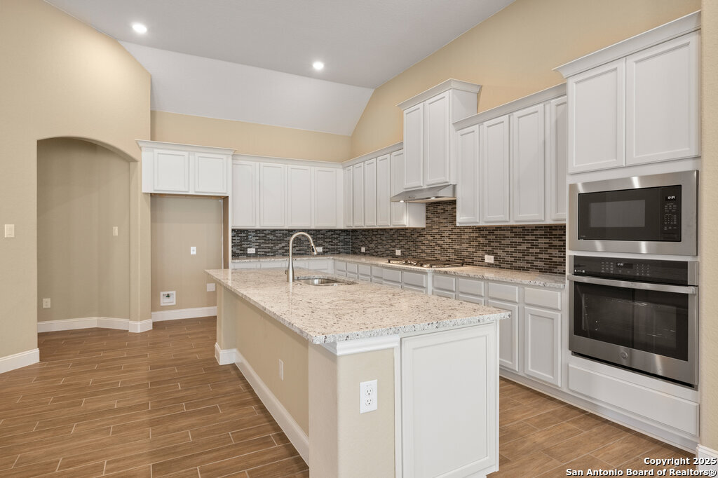 147 Bedingfeld Shavano Park TX 78231
