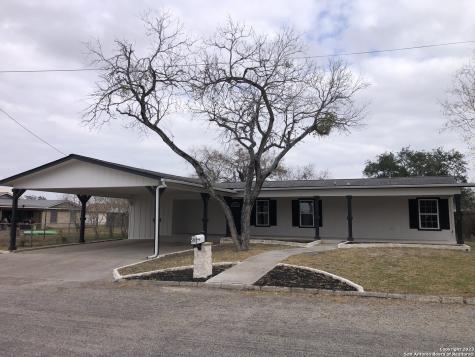507 S Butler Street Karnes City TX 78118