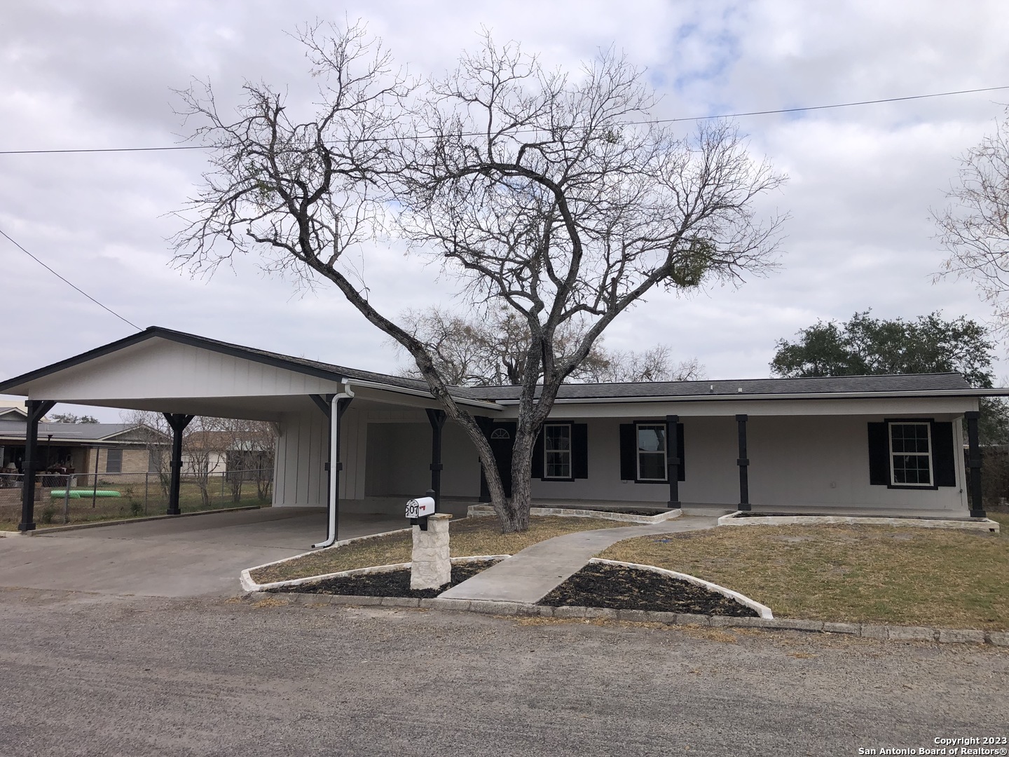 507 S Butler Street Karnes City TX 78118