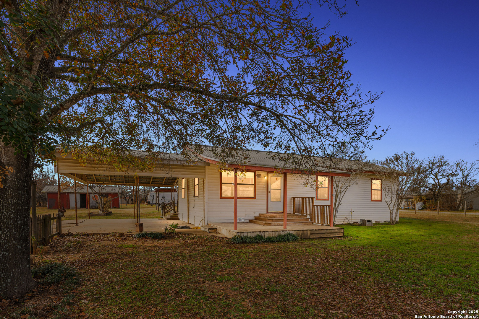 1414 Young Avenue Jourdanton TX 78026