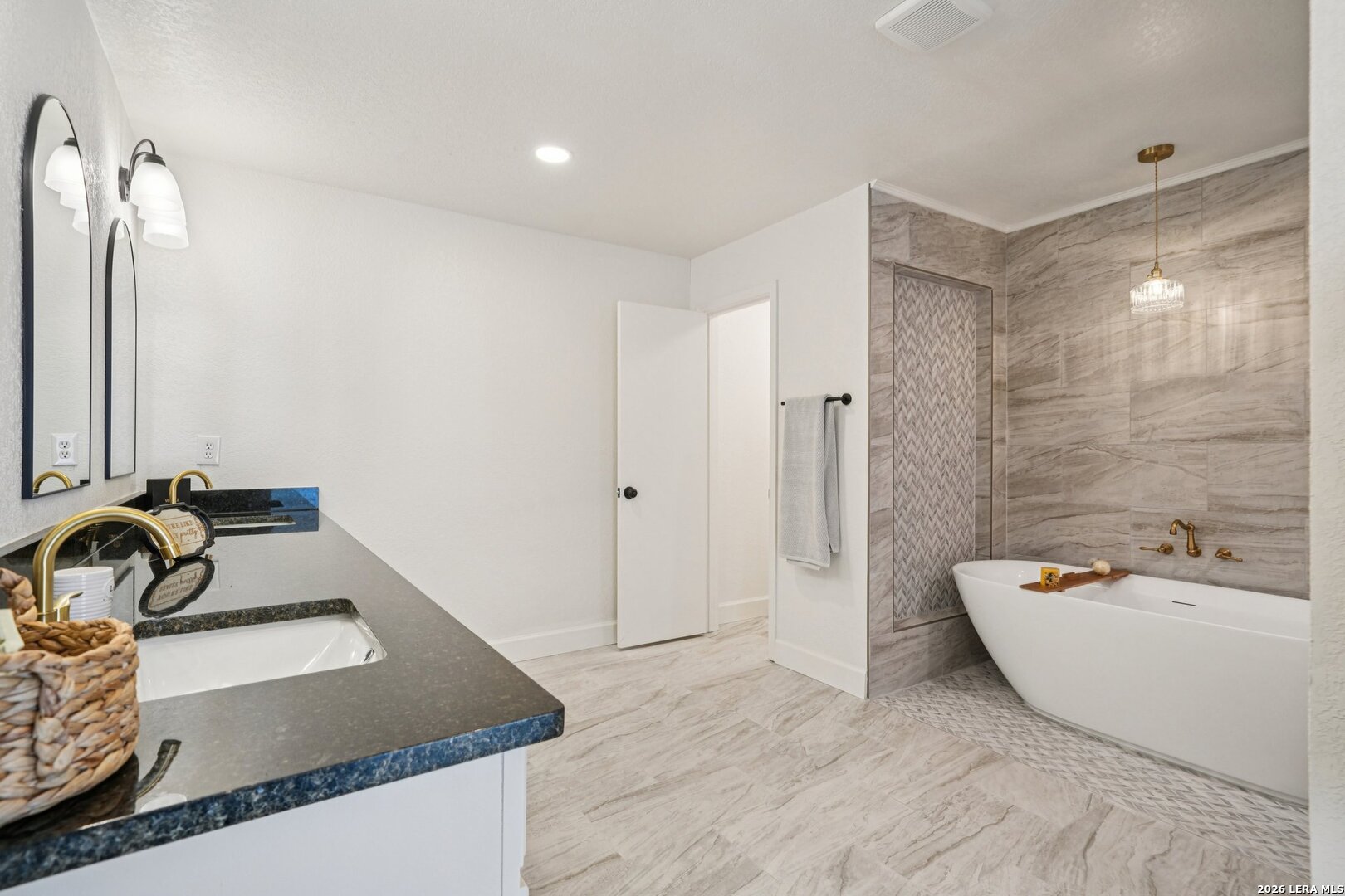 9106 Sycamore Cove San Antonio TX 78245