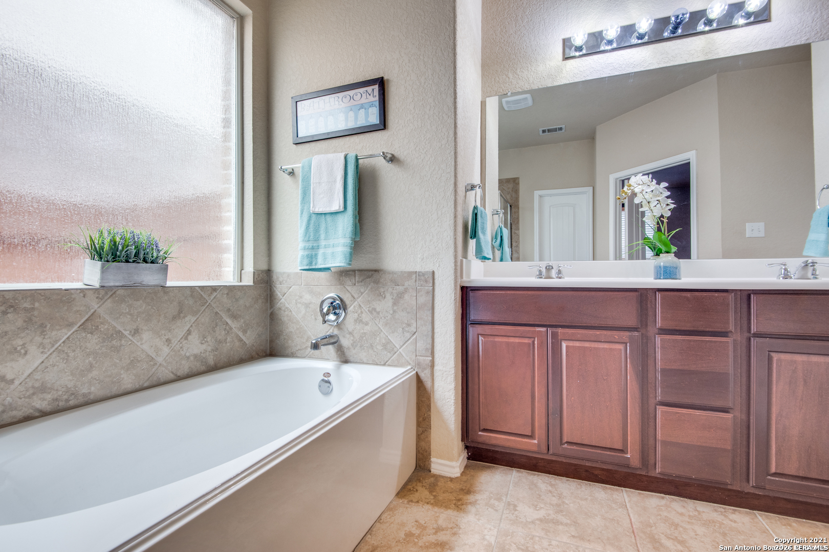 129 Rawhide Way Cibolo TX 78108