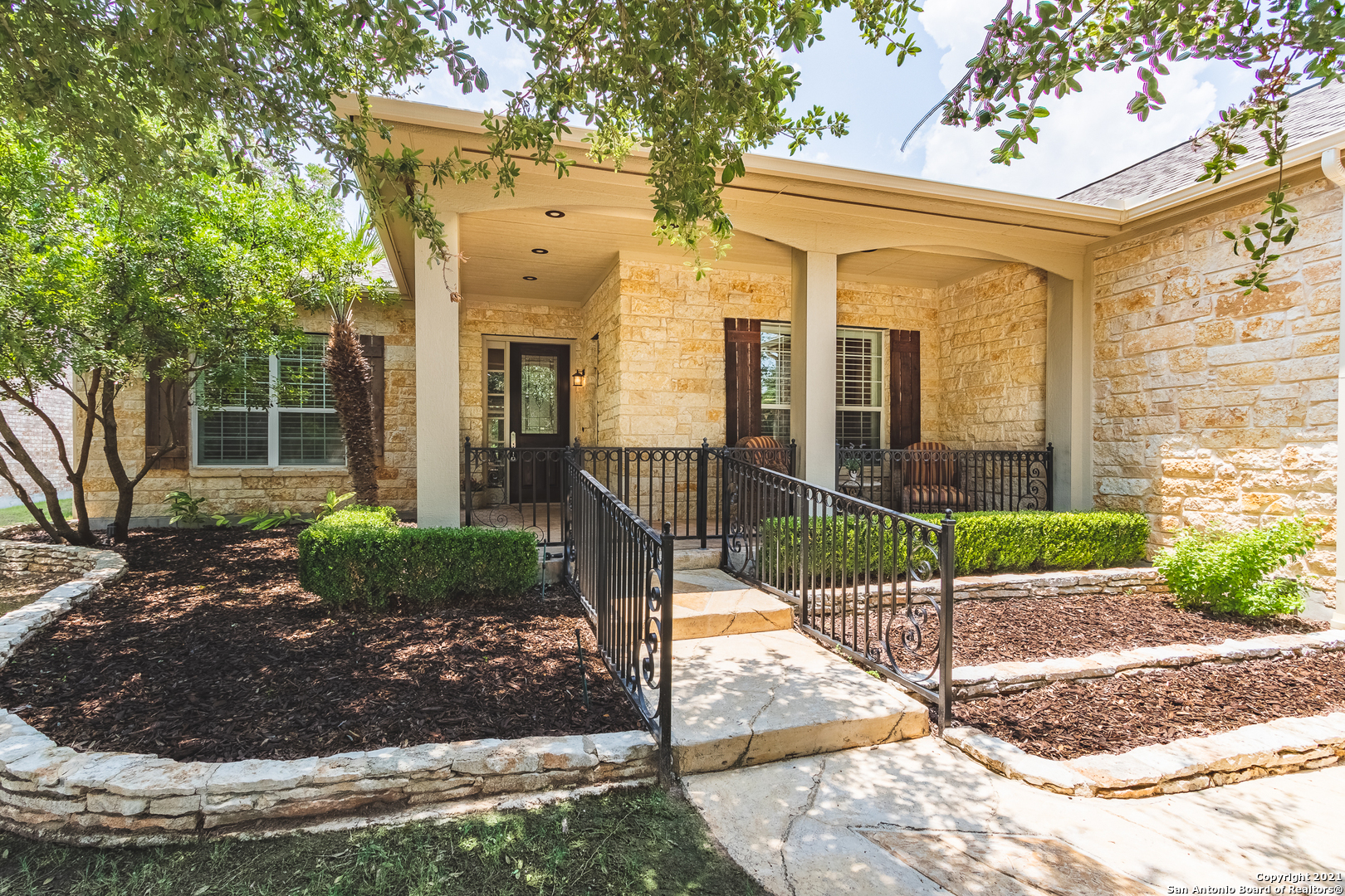 4215 Leona River San Antonio TX 78253