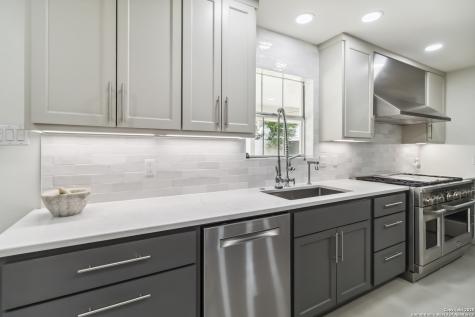 425 Edgewater New Braunfels TX 78130