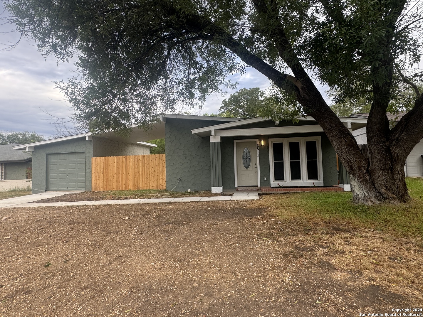 6811 Blue Lake Drive San Antonio TX 78244