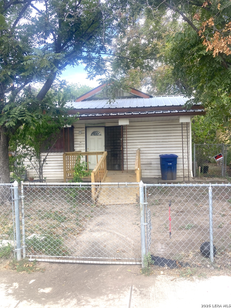 651 Barrett Place San Antonio TX 78225